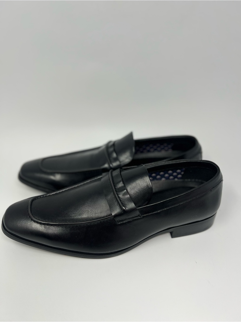 Tommy Hilfiger Steran Dress Shoes NEW!
Size 10.5